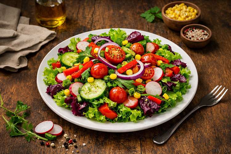 Unsere knackig-frischen Salate aus kontrolliert biologischem Anbau bieten reinen Geschmack direkt aus der Natur.